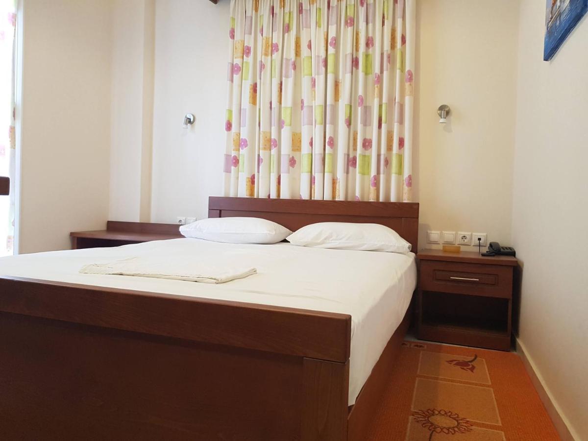 Hotel Ionion Kastro-Kyllini Bagian luar foto