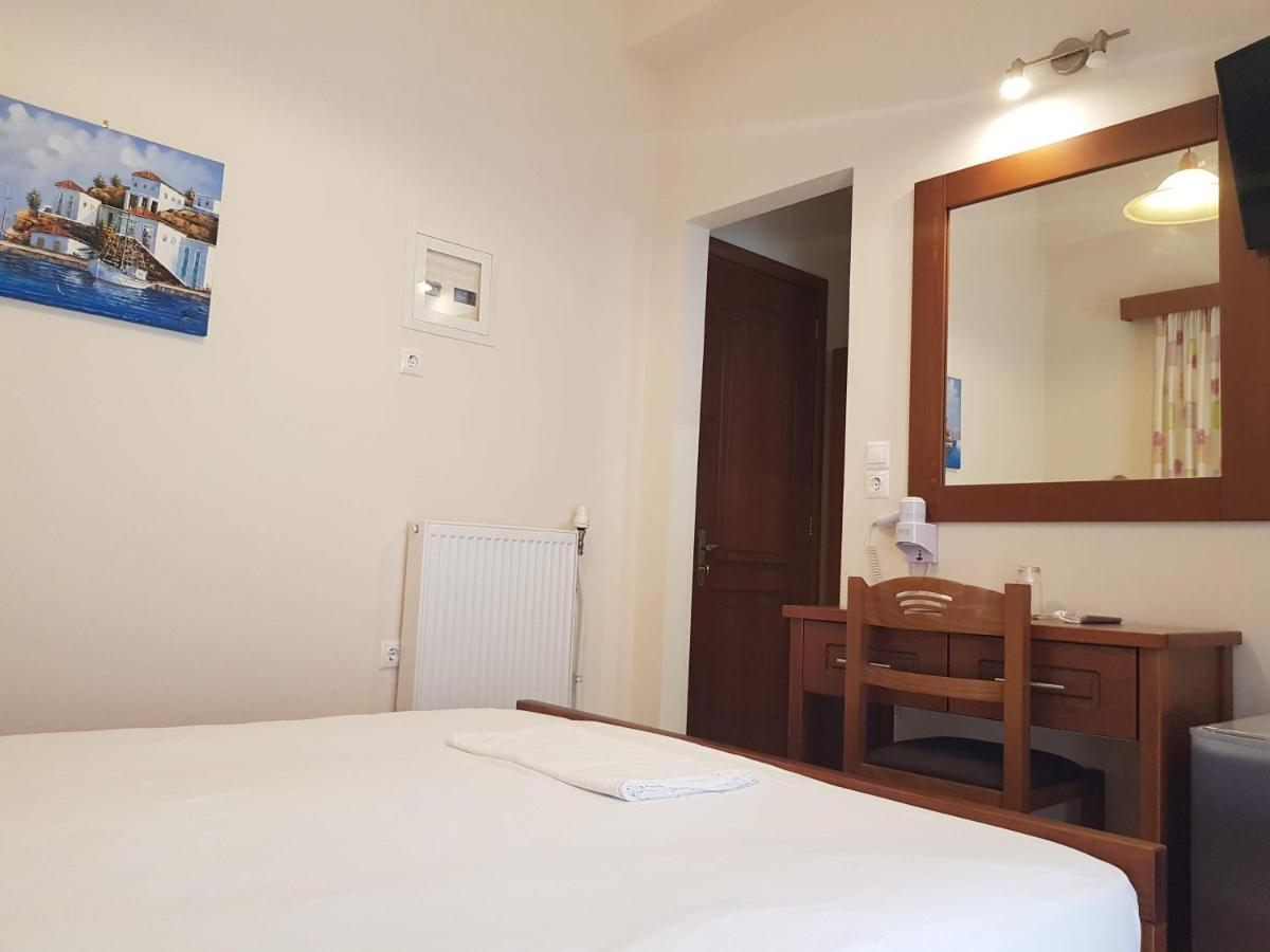 Hotel Ionion Kastro-Kyllini Bagian luar foto