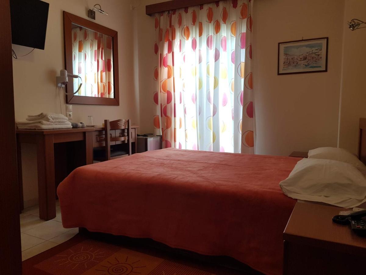 Hotel Ionion Kastro-Kyllini Bagian luar foto